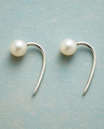 Catch Me A Pearl Earrings